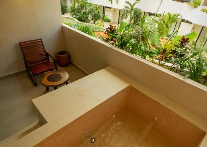 Getaway With Jacuzzi & Pools Apartment