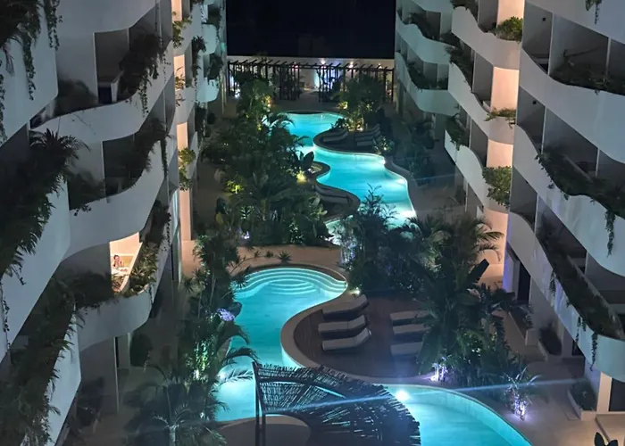 Appartement Getaway With Jacuzzi & Pools